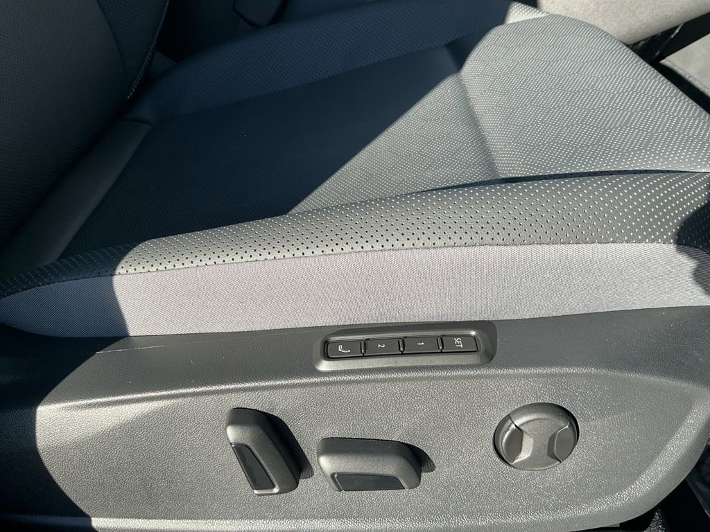 New 2026 Volkswagen ID.4 Pro S AWD/4WD image 16