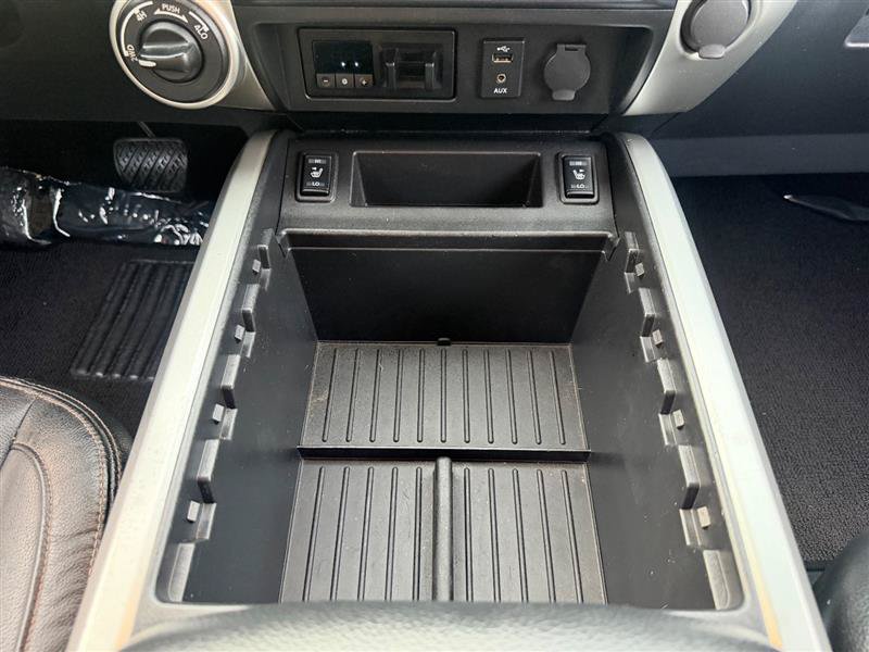 Used 2016 Nissan Titan SL AWD/4WD image 24