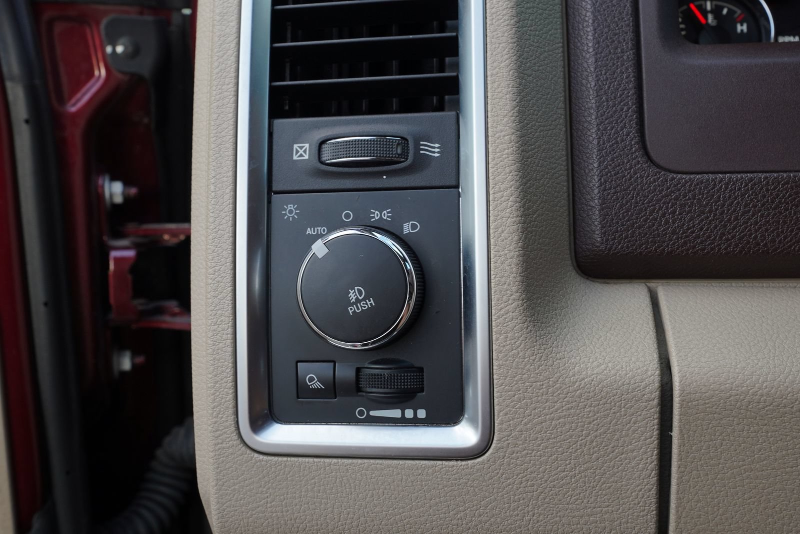 Used 2016 RAM 1500 Big Horn RWD image 16