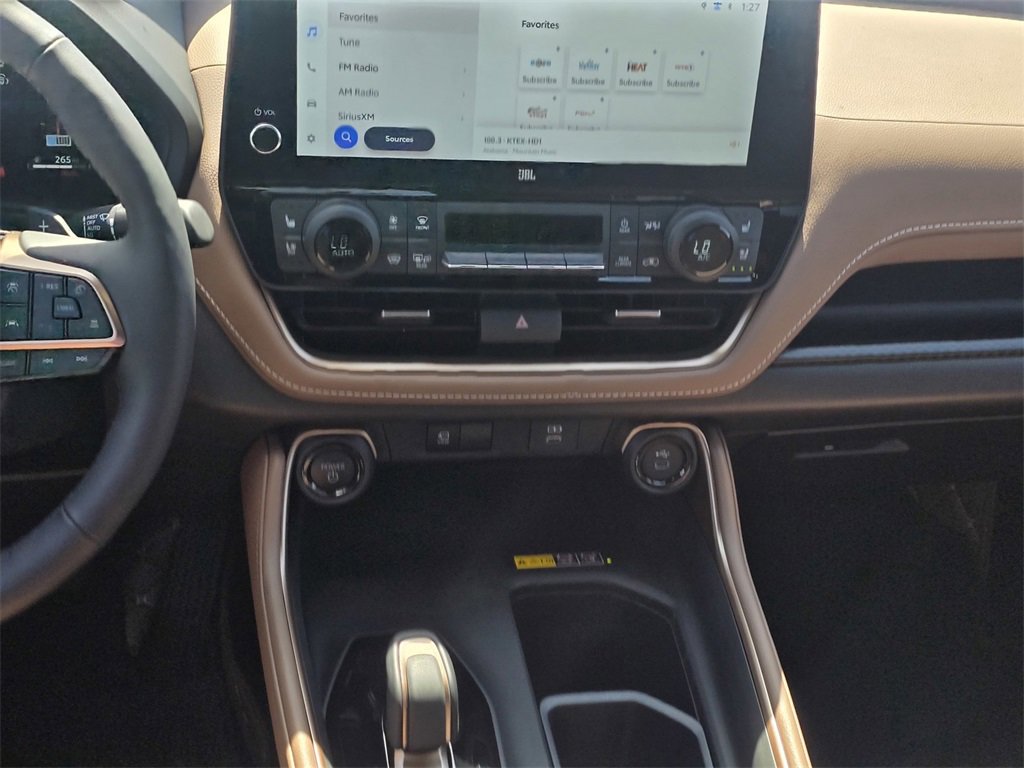 Used 2025 Toyota Grand Highlander AWD Hybrid image 17