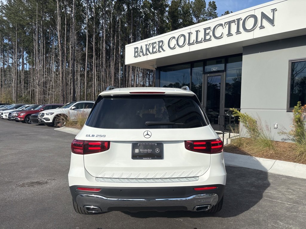 Used 2024 Mercedes-Benz GLB 250 image 8