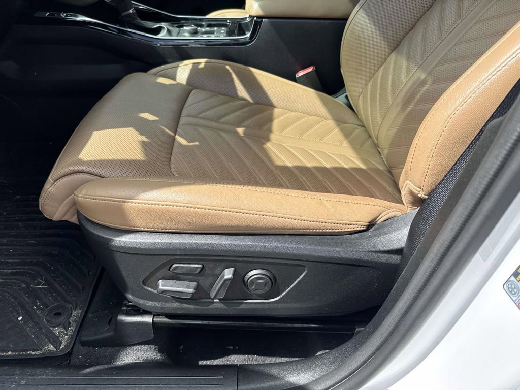 Used 2024 Kia Sorento SX Prestige w/ Olive Brown Leather Package AWD/4WD image 21