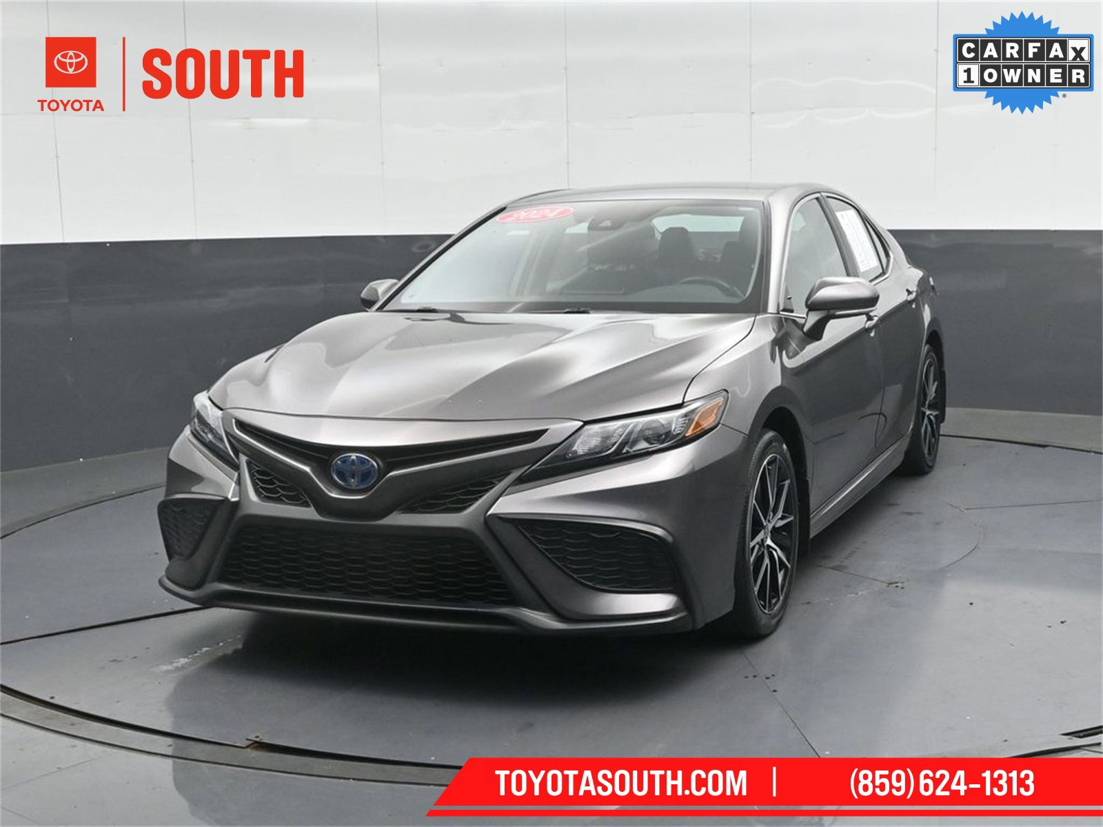 Used 2024 Toyota Camry SE image 6