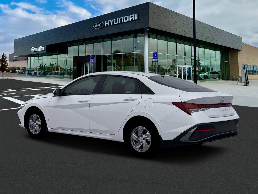 New 2026 Hyundai Elantra SE FWD image 4