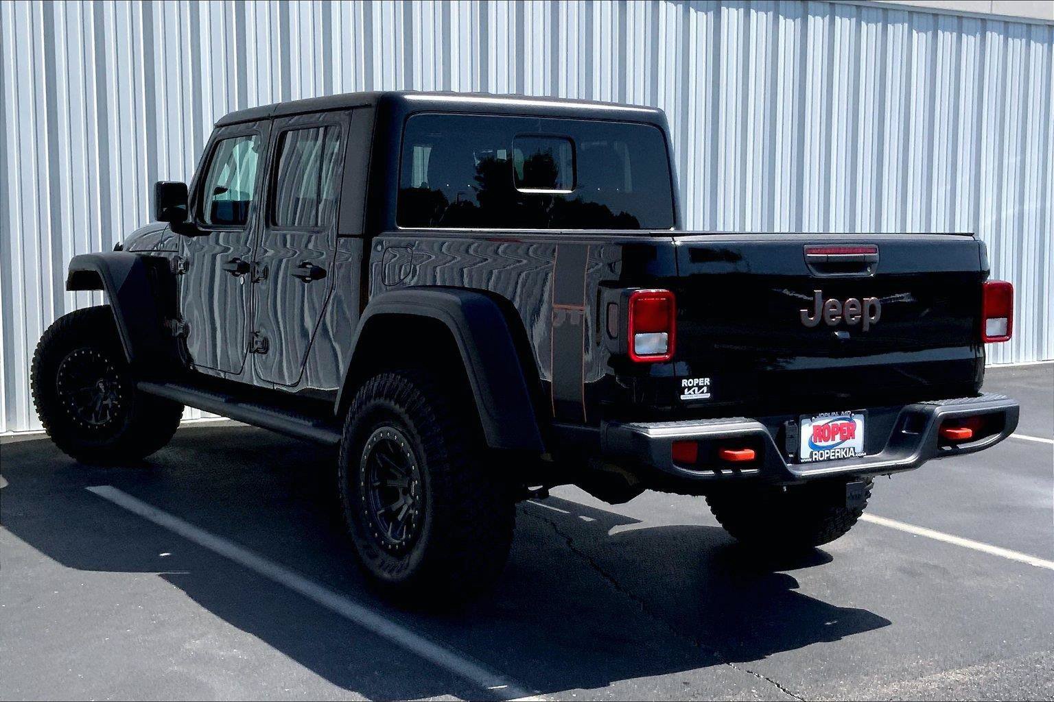 Used 2021 Jeep Gladiator Mojave w/ Cold Weather Group AWD/4WD image 10