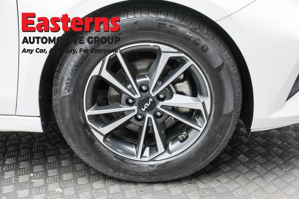 Used 2024 Kia Forte LXS image 30