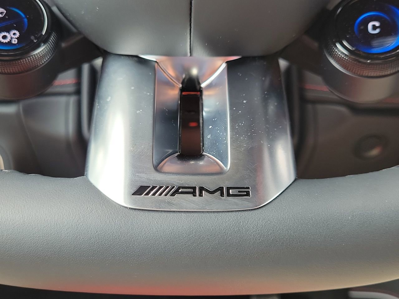 Used 2025 Mercedes-Benz G 63 AMG 4MATIC image 34