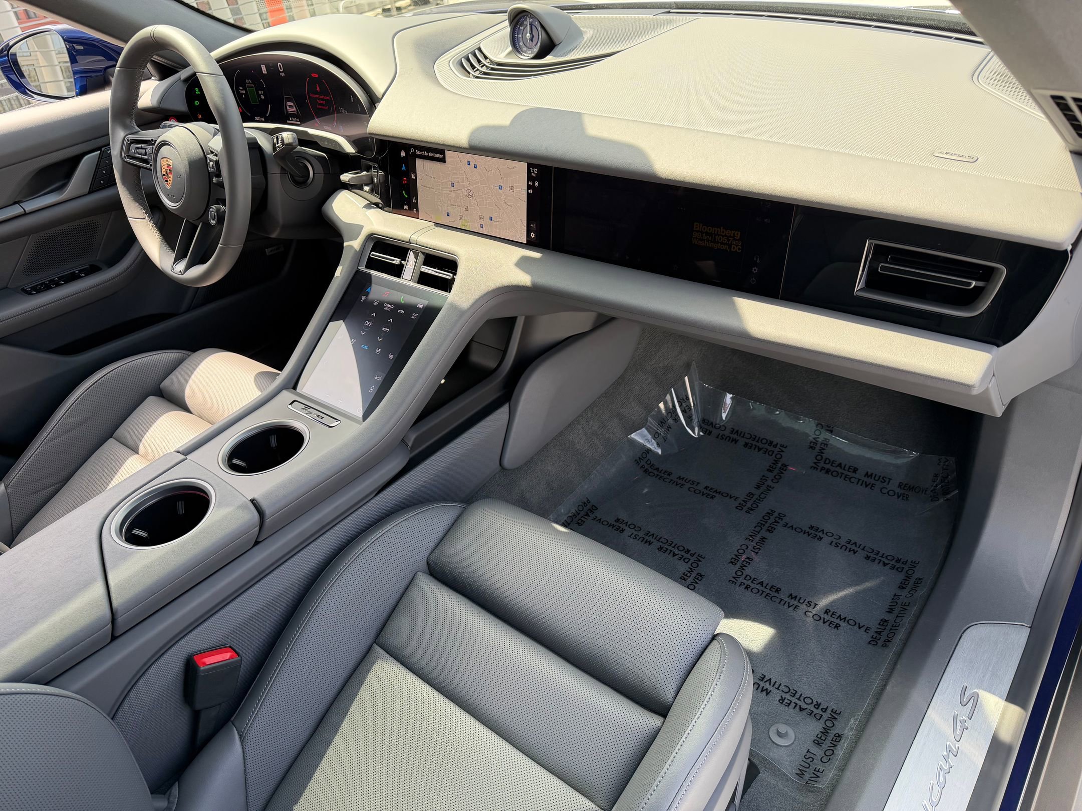 Certified 2025 Porsche Taycan 4S image 17