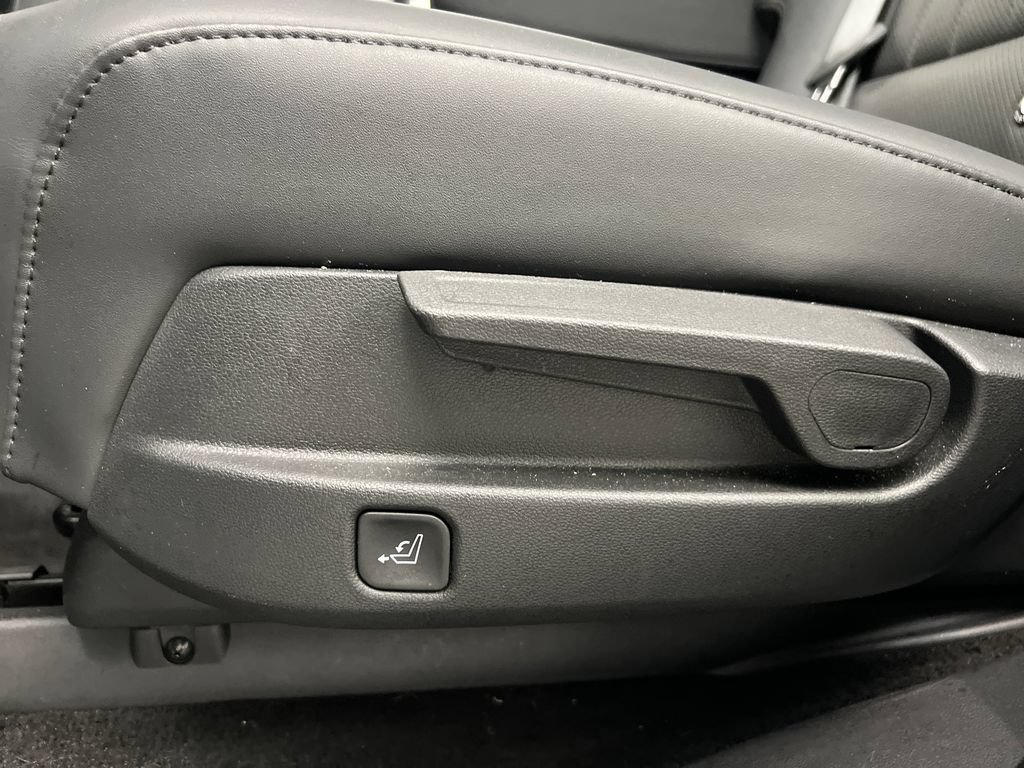 Used 2026 Hyundai Santa Fe SEL FWD image 18