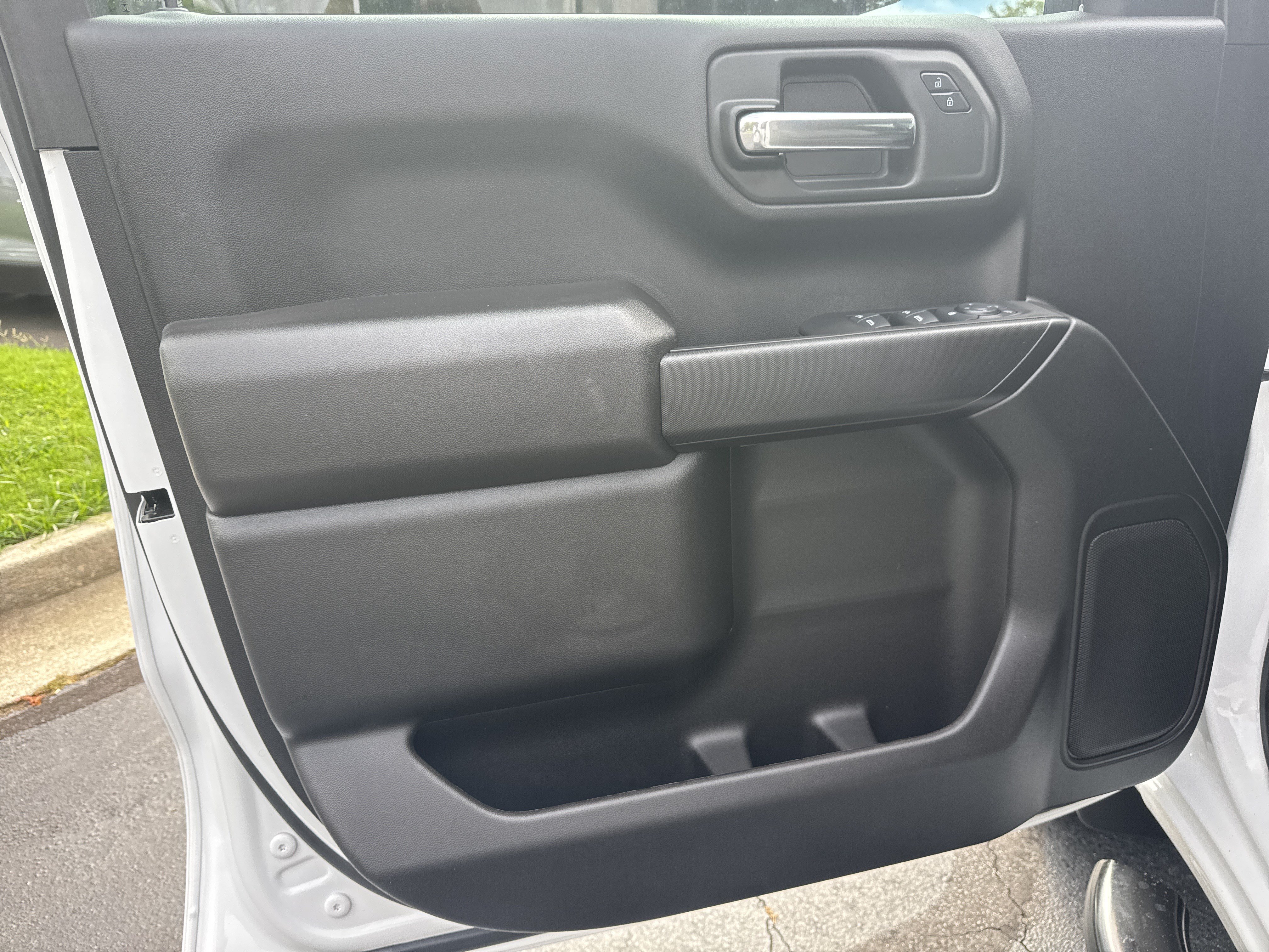 Certified 2024 Chevrolet Silverado 1500 Custom RWD image 10