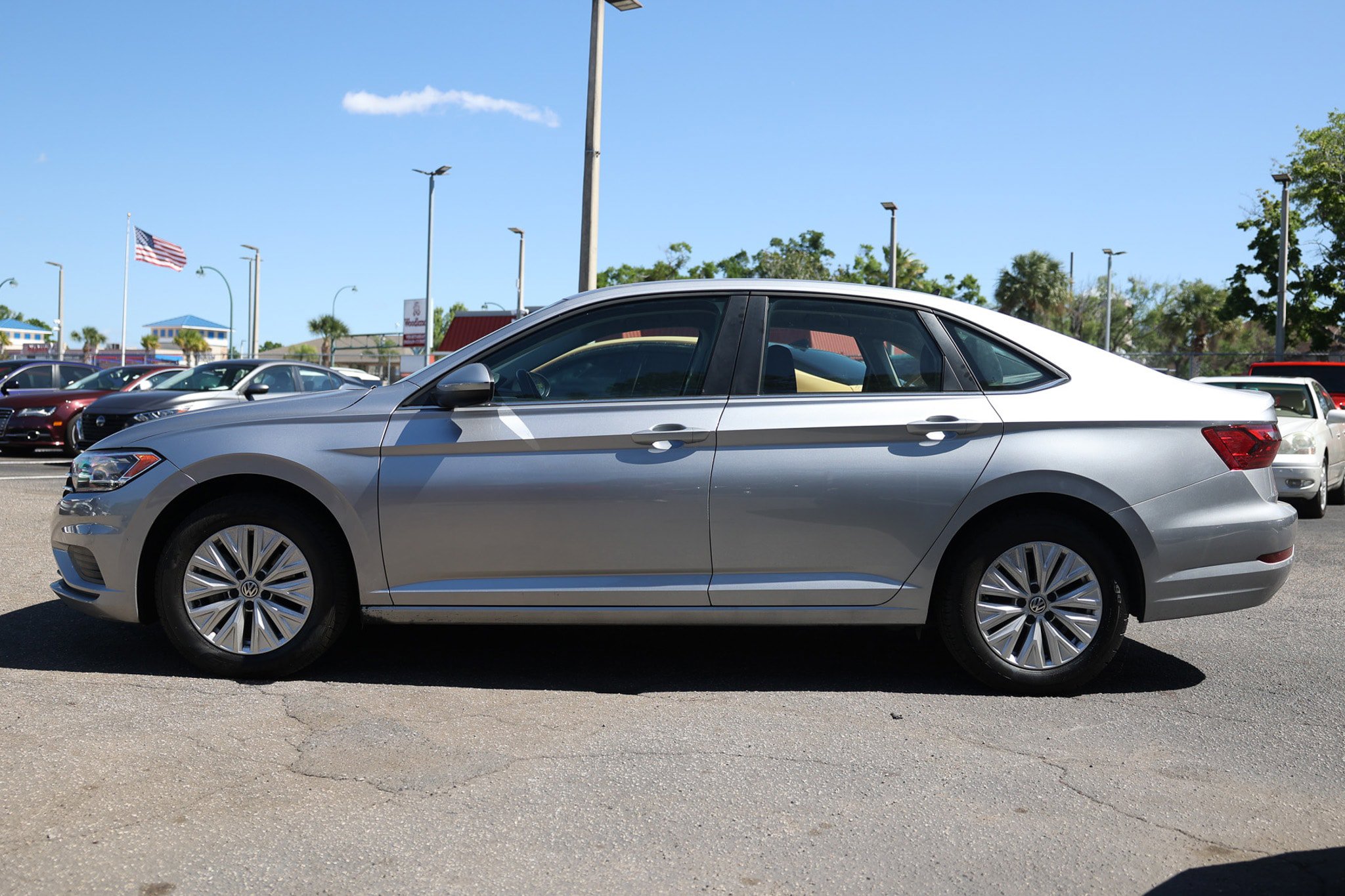 Used 2020 Volkswagen Jetta S w/ Driver Assistance Package FWD image 4