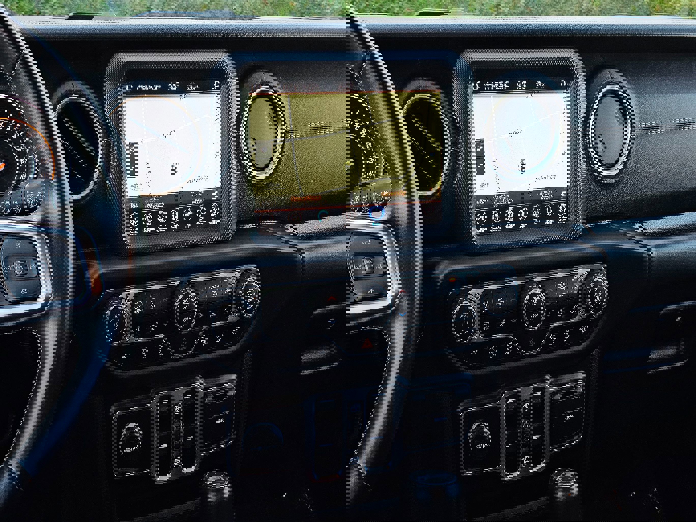 Used 2020 Jeep Wrangler Unlimited Sahara w/ Uconnect 4C Nav & Sound Group image 18