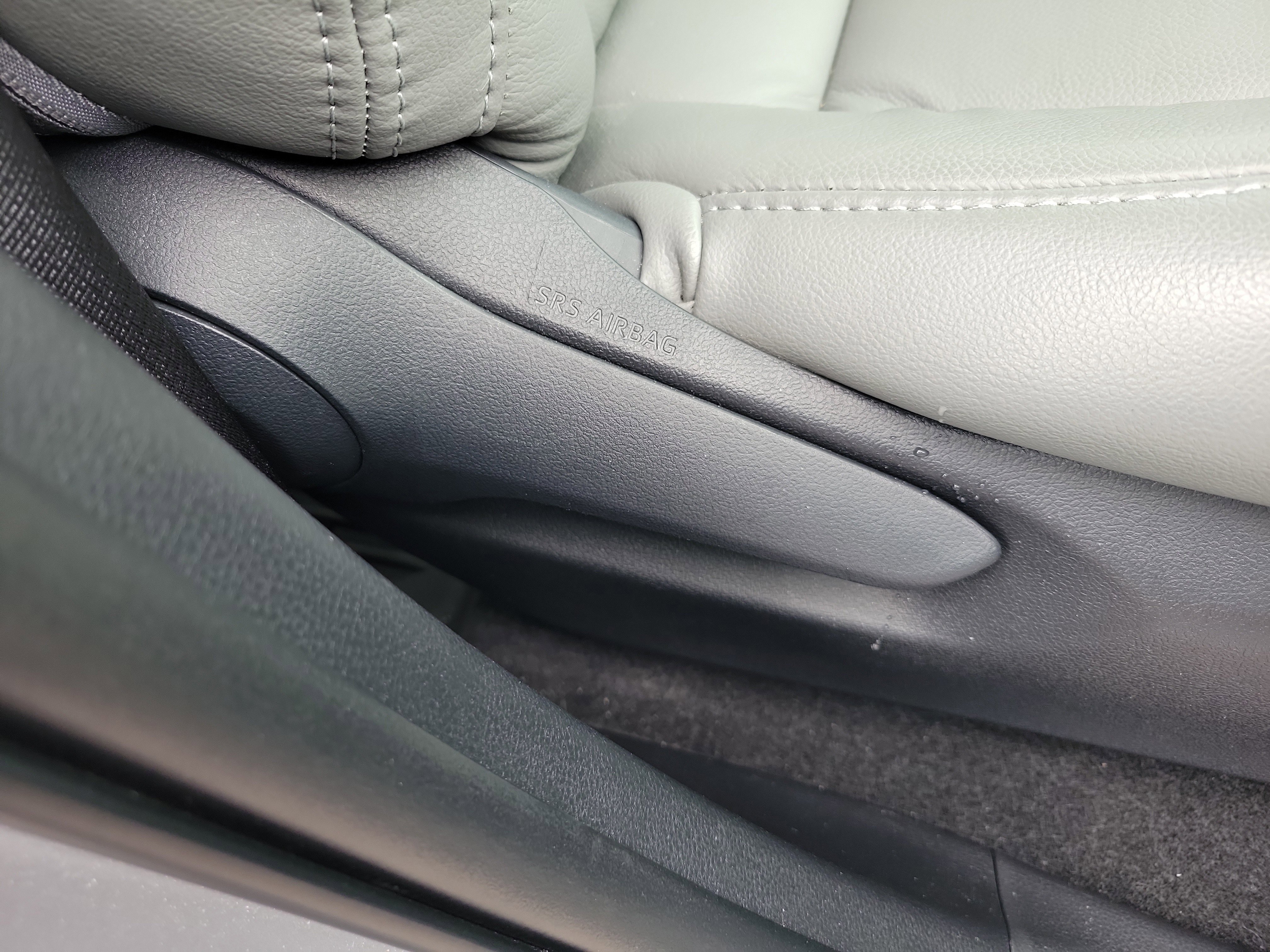 Used 2023 Toyota RAV4 SE image 9