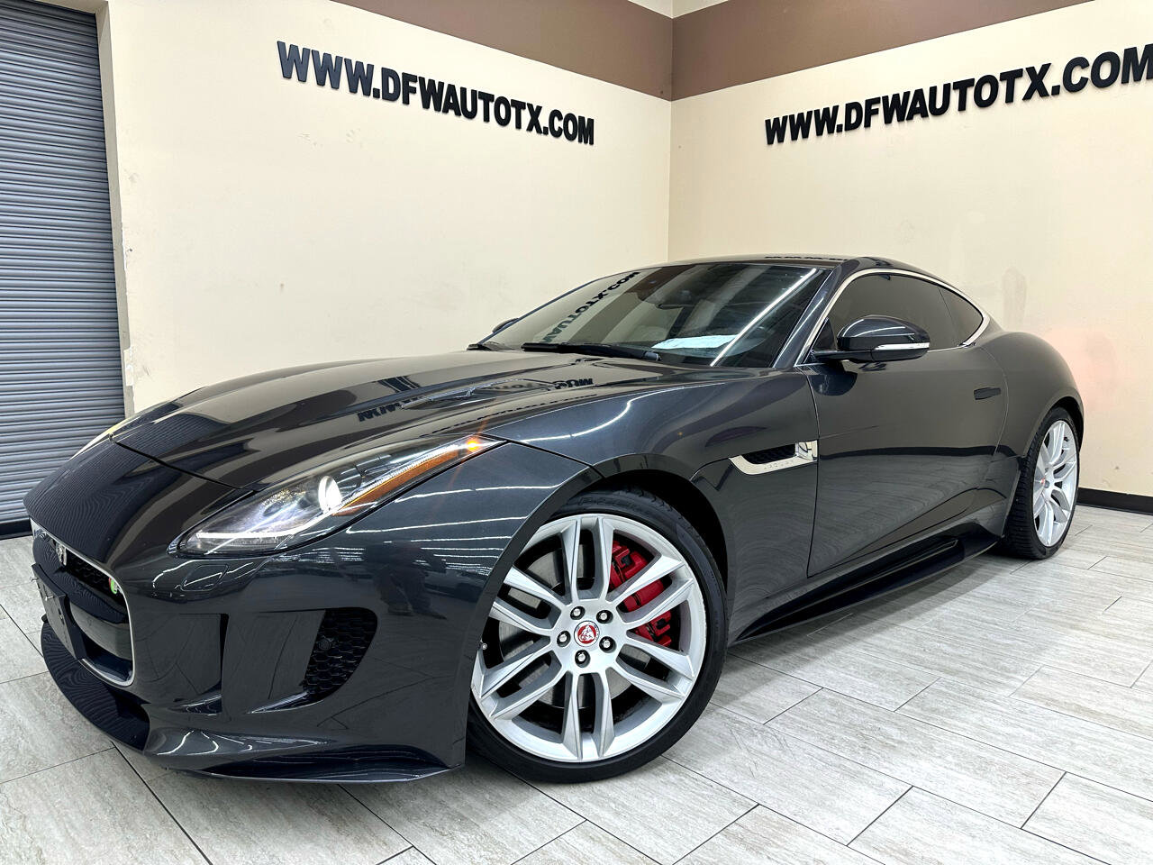 Used 2016 Jaguar F-TYPE R image 1