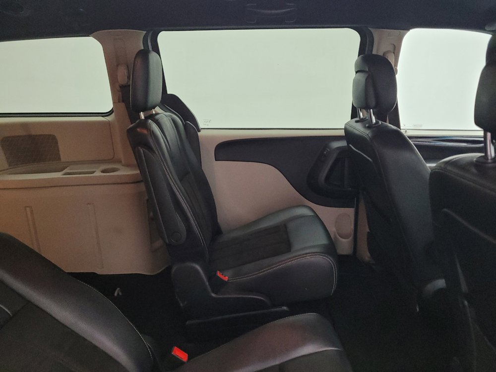 Used 2020 Dodge Grand Caravan SXT FWD image 19