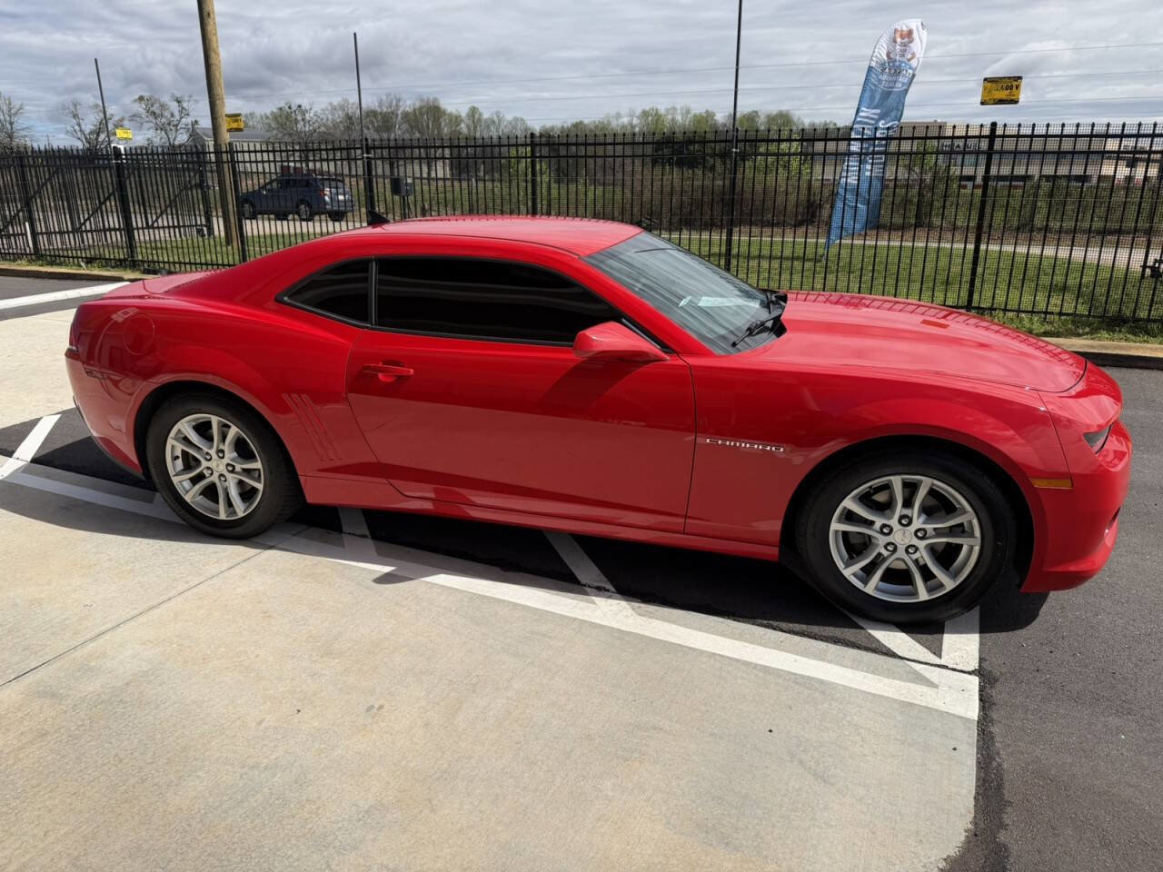 Used 2015 Chevrolet Camaro LS RWD image 7