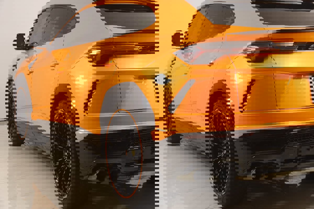 Used 2021 Lamborghini Urus image 36