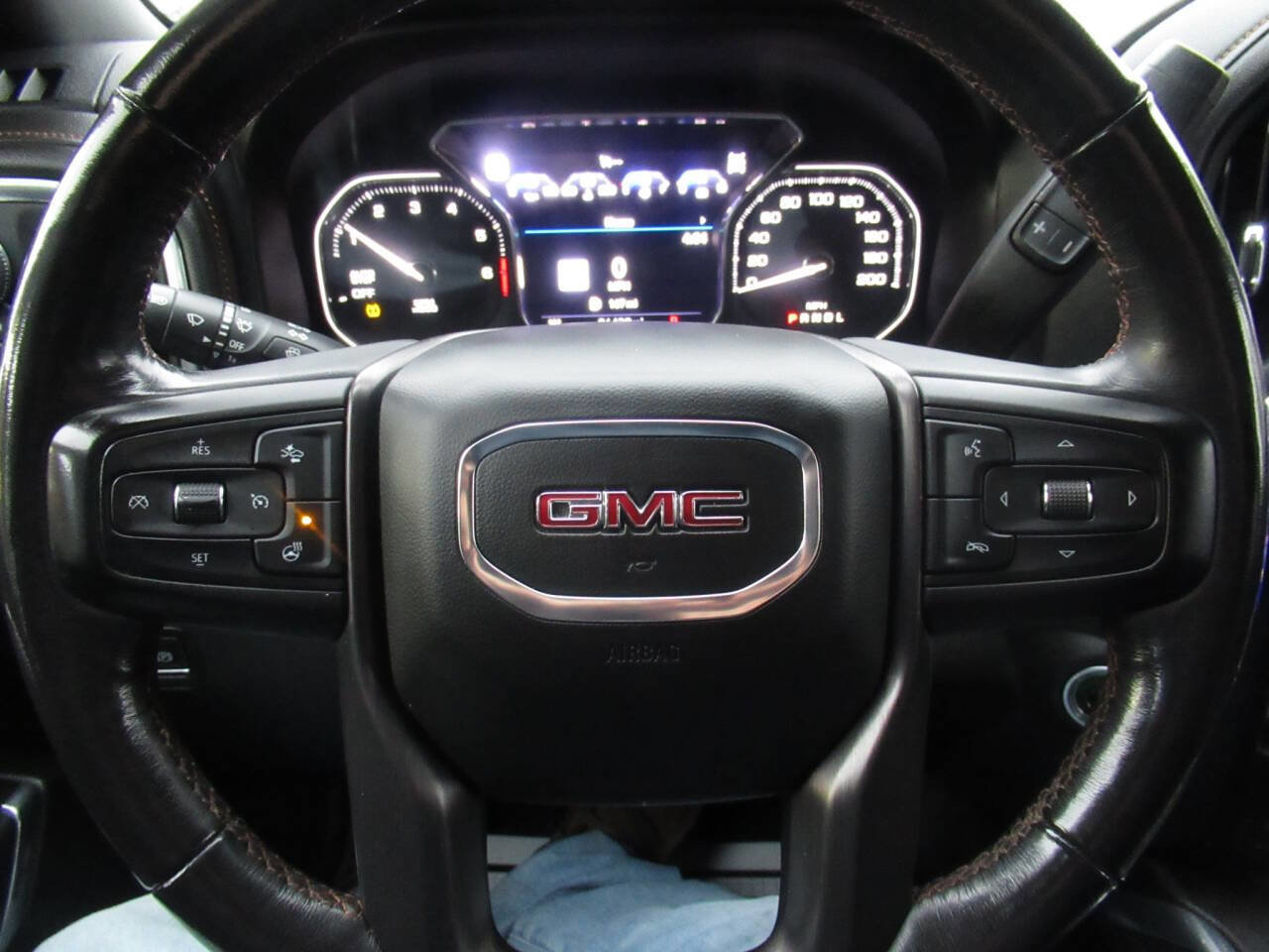 Used 2020 GMC Sierra 1500 AT4 image 25