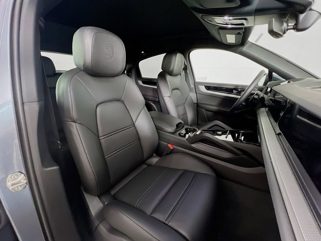 New 2026 Porsche Cayenne Coupe AWD/4WD image 30