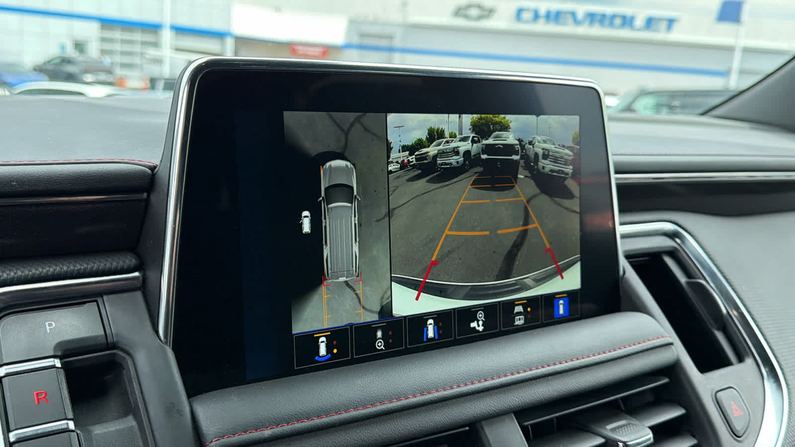 Used 2023 Chevrolet Tahoe RST w/ Luxury Package AWD/4WD image 16