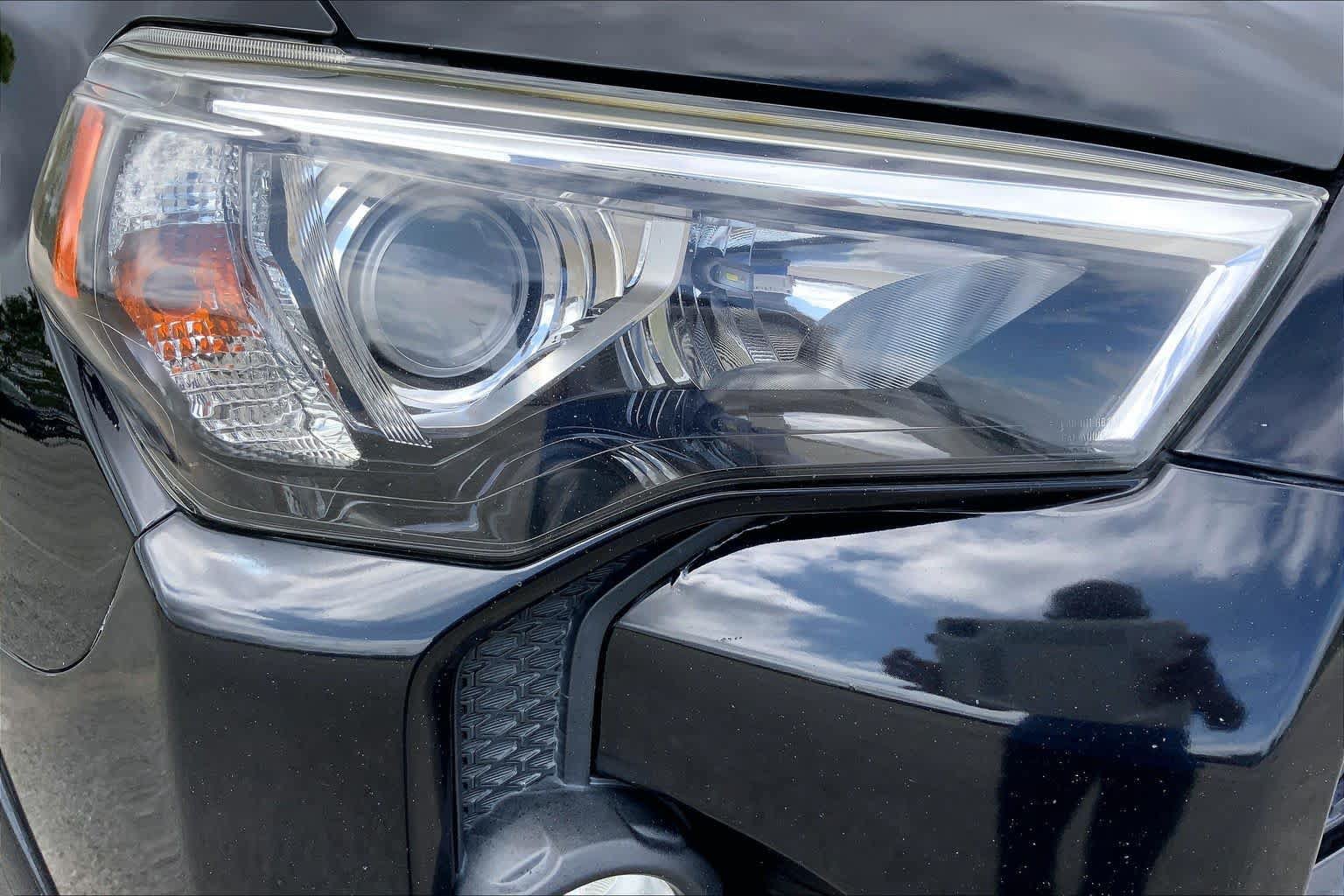 Used 2019 Toyota 4Runner TRD Off-Road Premium AWD/4WD image 27