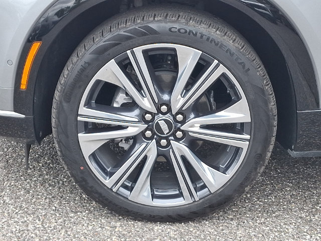 Certified 2025 Cadillac Optiq Luxury 2 AWD/4WD image 6