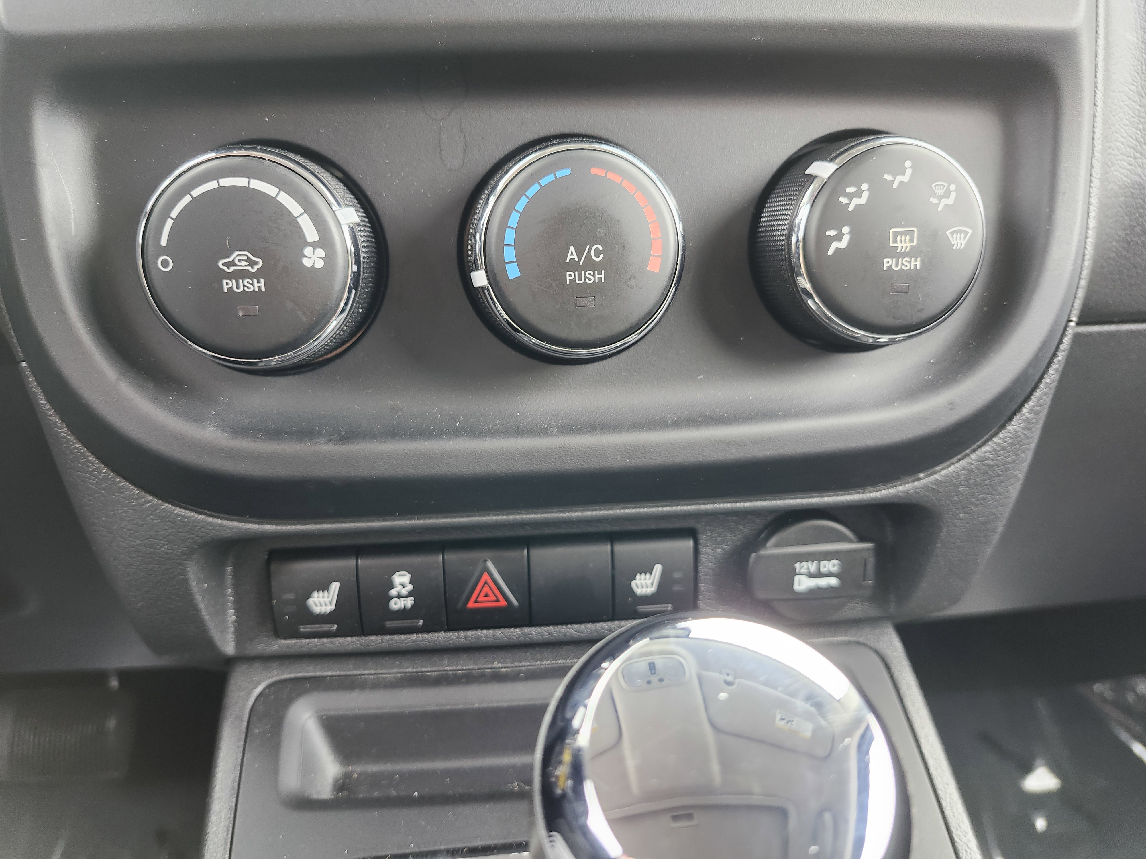 Used 2016 Jeep Patriot High Altitude image 29