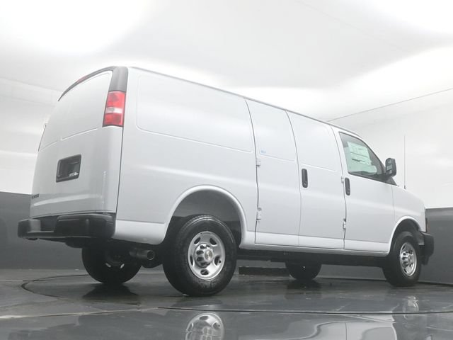 New 2026 Chevrolet Express 2500 w/ Driver Convenience Package RWD image 11