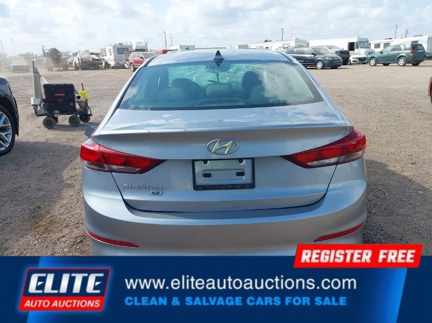 Used 2017 Hyundai Elantra SE image 32
