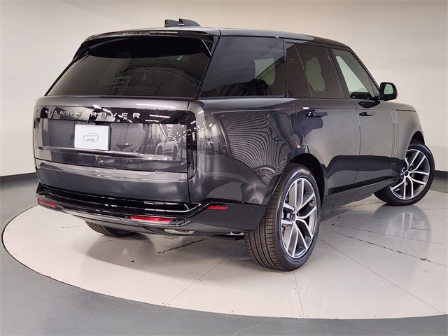 New 2026 Land Rover Range Rover SE video 2