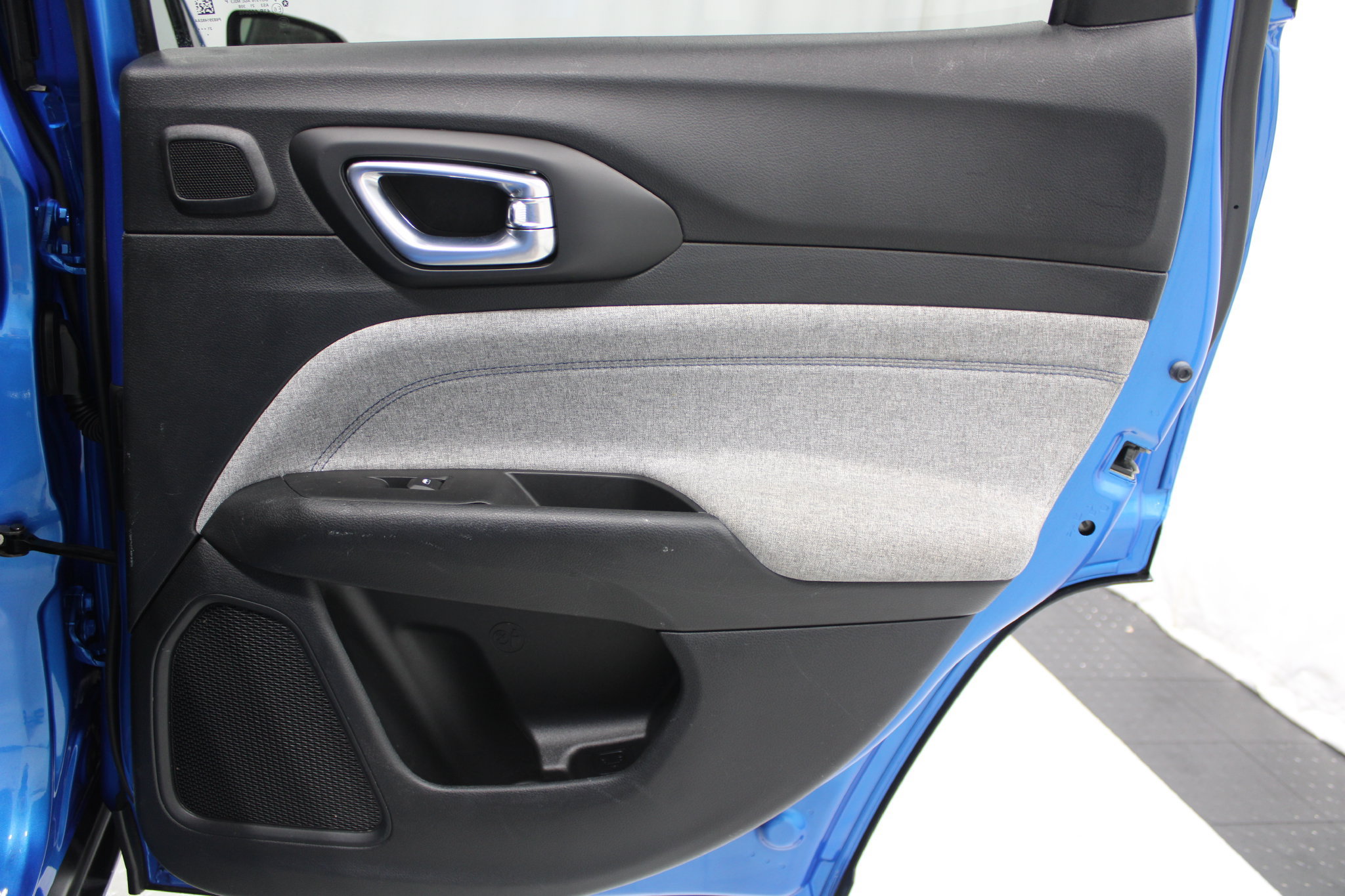 Used 2022 Jeep Compass Latitude w/ Sun and Sound Group FWD image 19