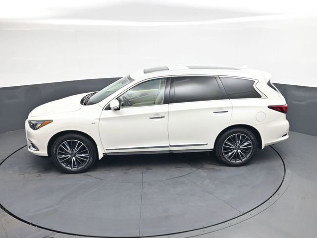 Used 2017 INFINITI QX60 Luxe w/ Deluxe Technology Package AWD/4WD image 29
