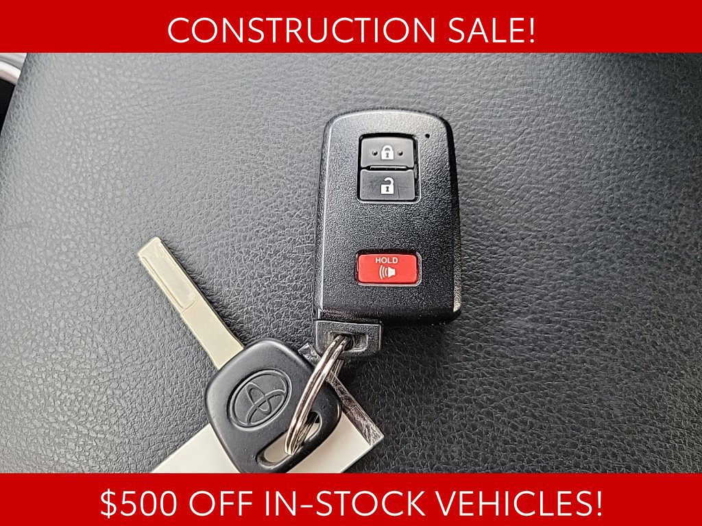 Used 2021 Toyota Tacoma TRD Off-Road w/ Technology Package AWD/4WD image 26