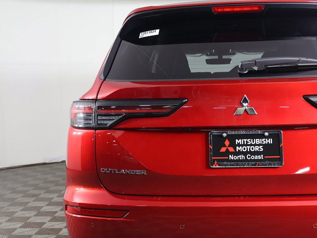 New 2026 Mitsubishi Outlander ES AWD/4WD image 16