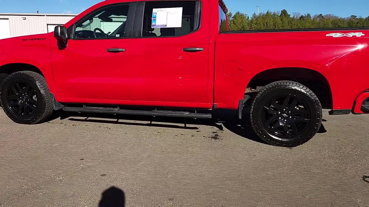 Used 2023 Chevrolet Silverado 1500 Custom w/ LPO, Dark Essentials Package image 5