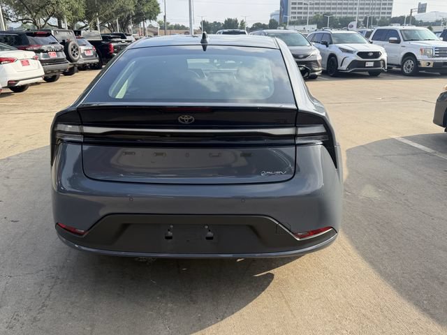 Used 2025 Toyota Prius Plug-In Hybrid FWD image 6
