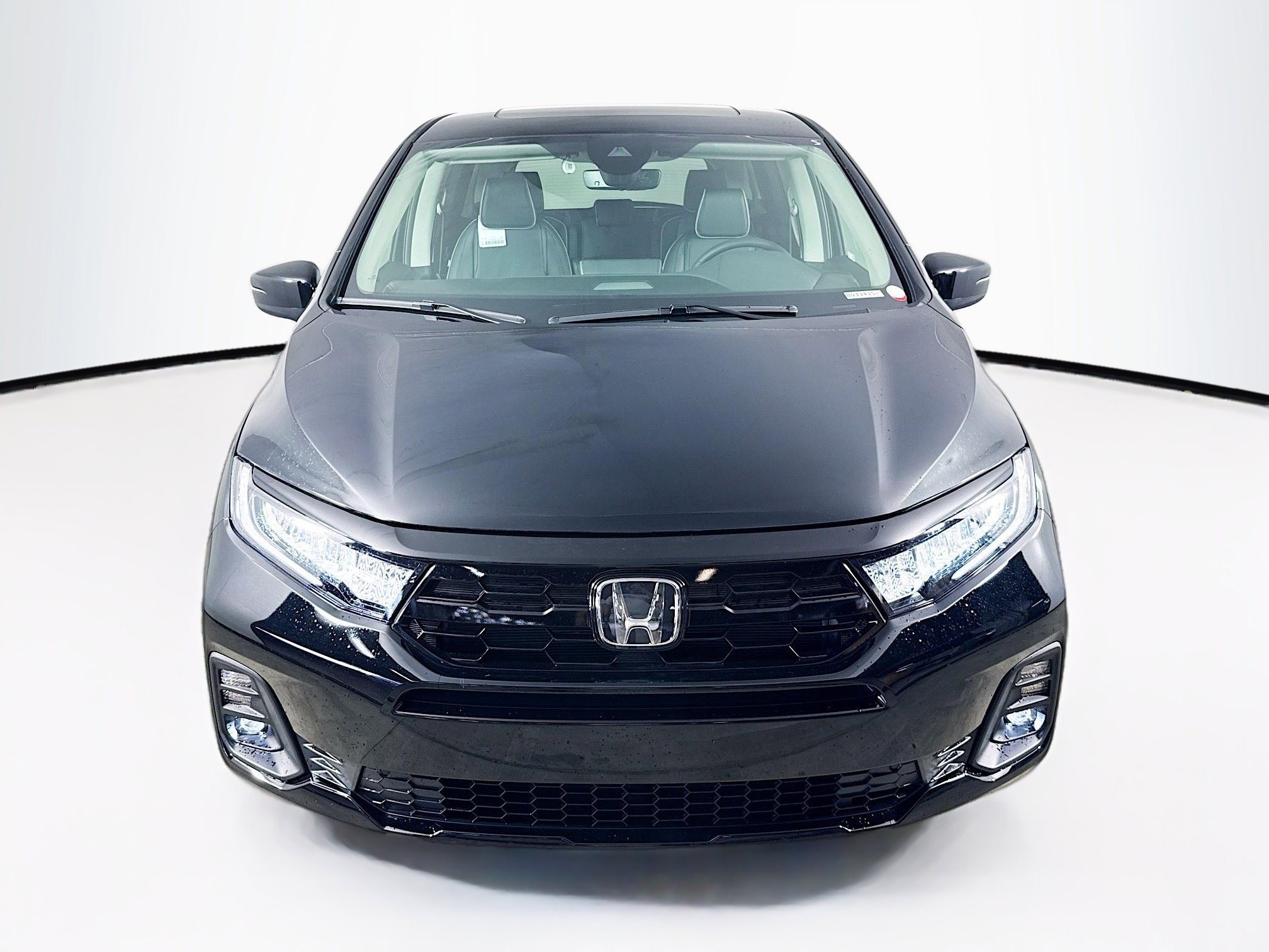 New 2026 Honda Odyssey Touring image 3