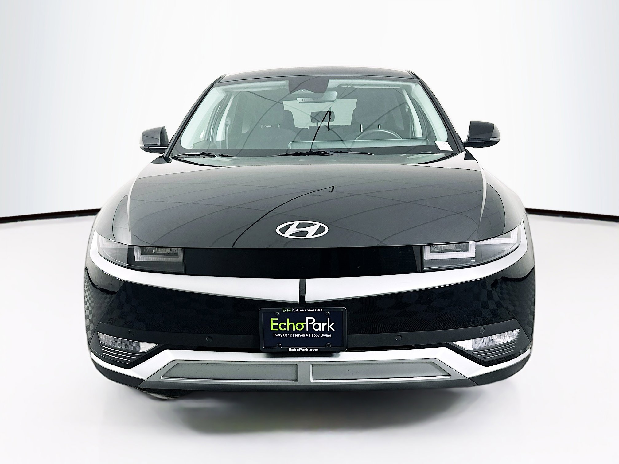 Used 2024 Hyundai Ioniq 5 SEL image 2