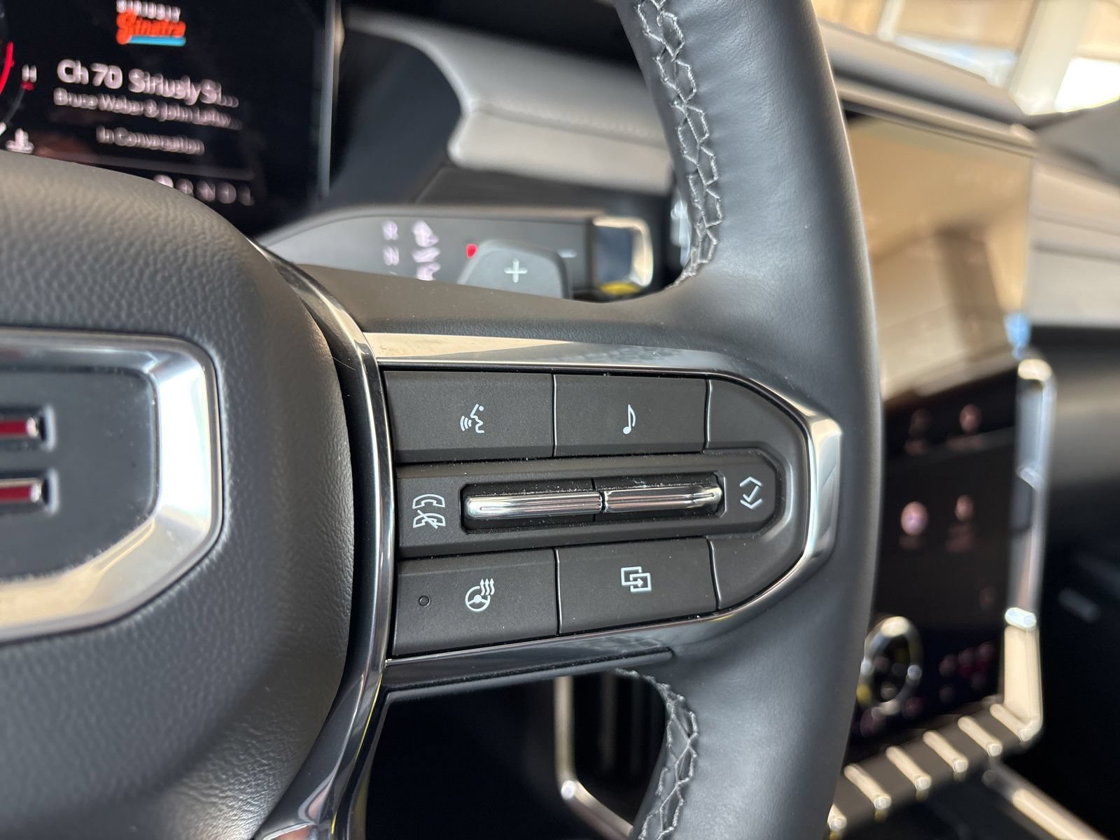 New 2026 GMC Acadia Elevation w/ Elevation Premium Package AWD/4WD image 31