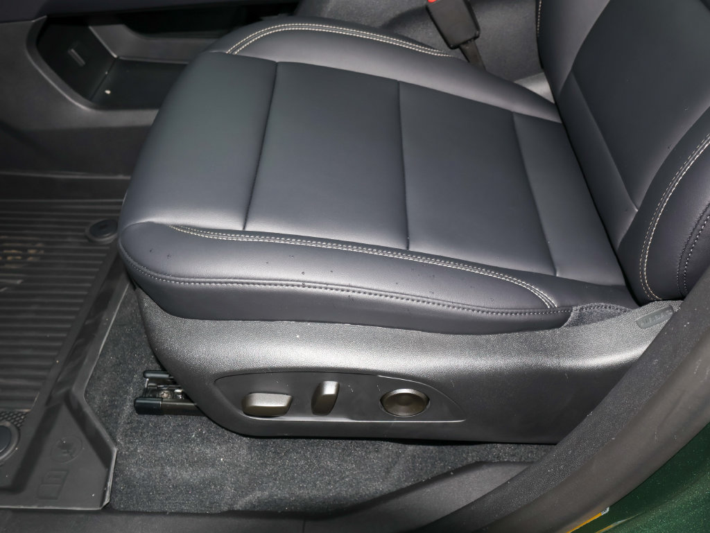 New 2027 GMC Acadia Elevation w/ Elevation Premium Package AWD/4WD image 10