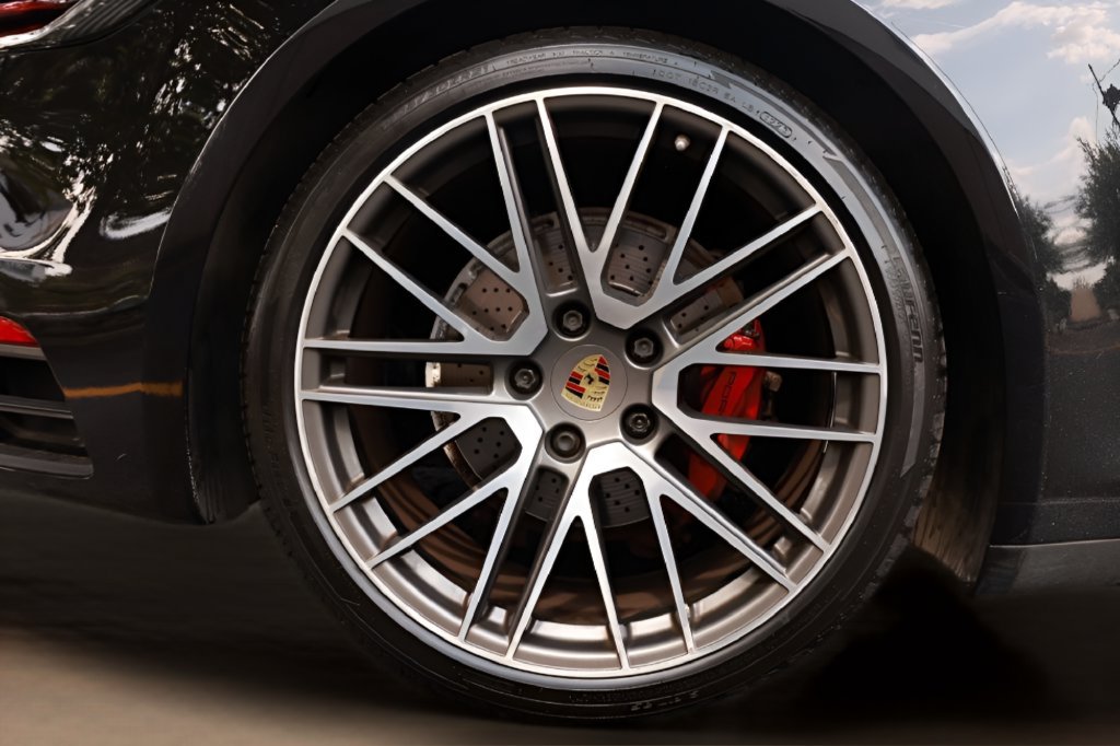 Used 2021 Porsche 911 Carrera RWD image 54