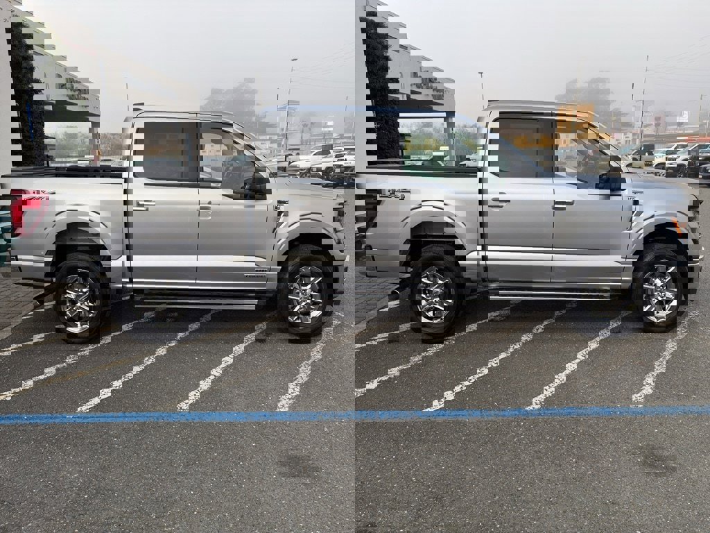 Used 2024 Ford F150 XLT w/ Mobile Office Package image 22