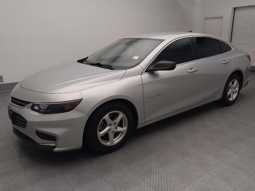 Used 2018 Chevrolet Malibu LS FWD image 2