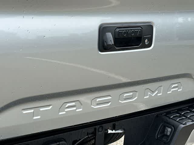 Used 2023 Toyota Tacoma SR AWD/4WD image 16