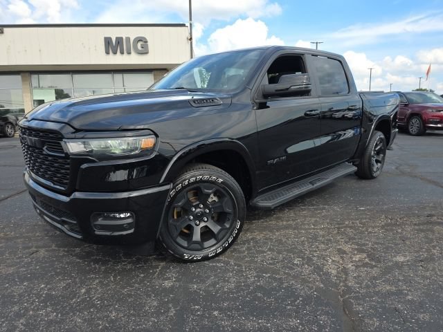 Used 2025 RAM 1500 Big Horn AWD/4WD image 2
