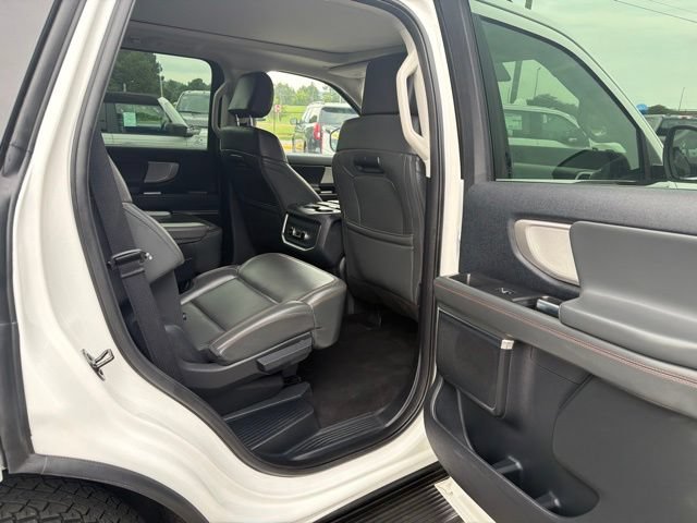 Used 2025 Ford Expedition Active AWD/4WD image 33