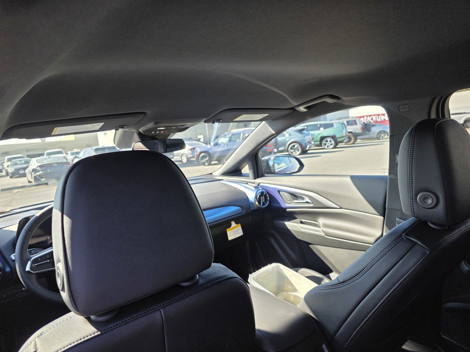 New 2026 Chevrolet Equinox EV LT w/ LPO, Blackout Package image 15