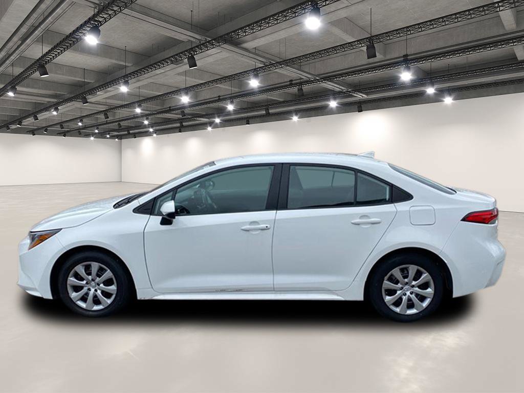 Used 2024 Toyota Corolla LE image 4
