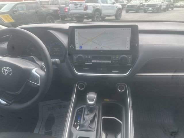 Used 2026 Toyota Grand Highlander Platinum image 11