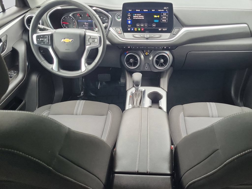 Used 2025 Chevrolet Blazer LT FWD image 10